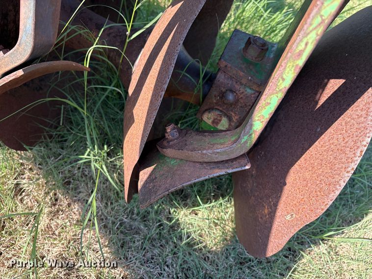 image for item GH9424 John Deere 226 off-set disk
