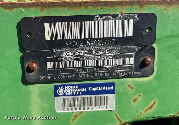 image for item GH9424 John Deere 226 off-set disk