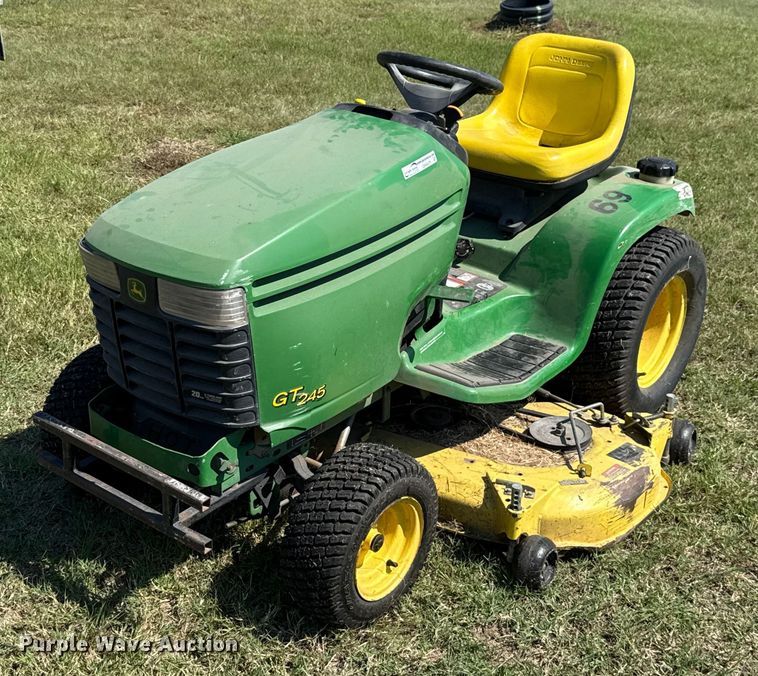 image for item GH9425 John Deere GT 245 lawn mower