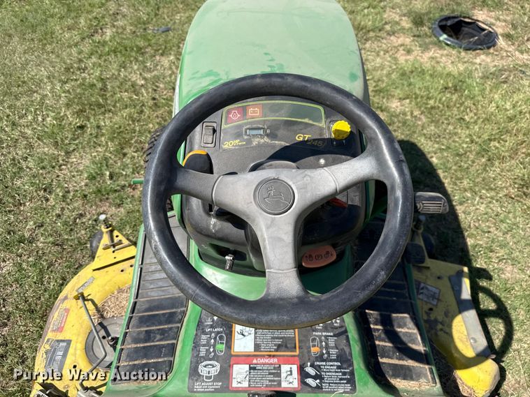 image for item GH9425 John Deere GT 245 lawn mower