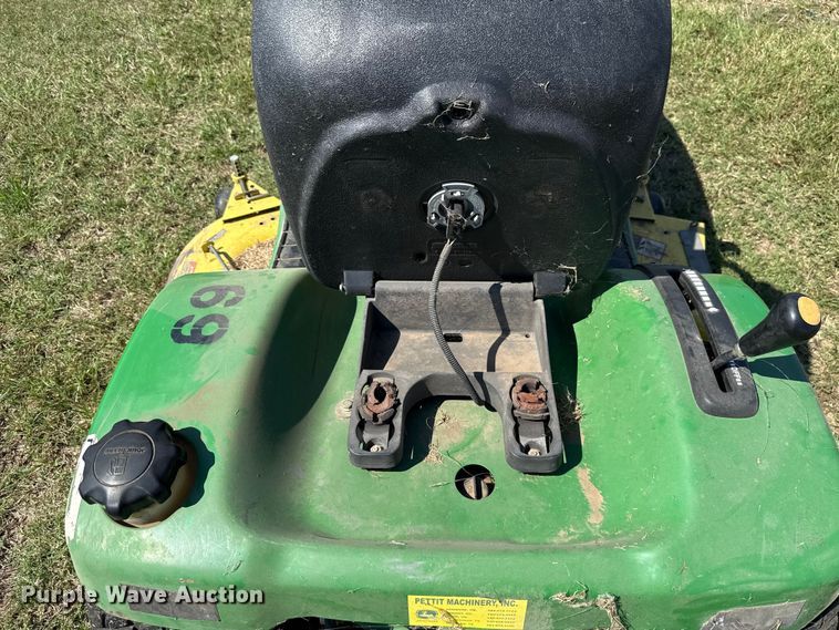 image for item GH9425 John Deere GT 245 lawn mower