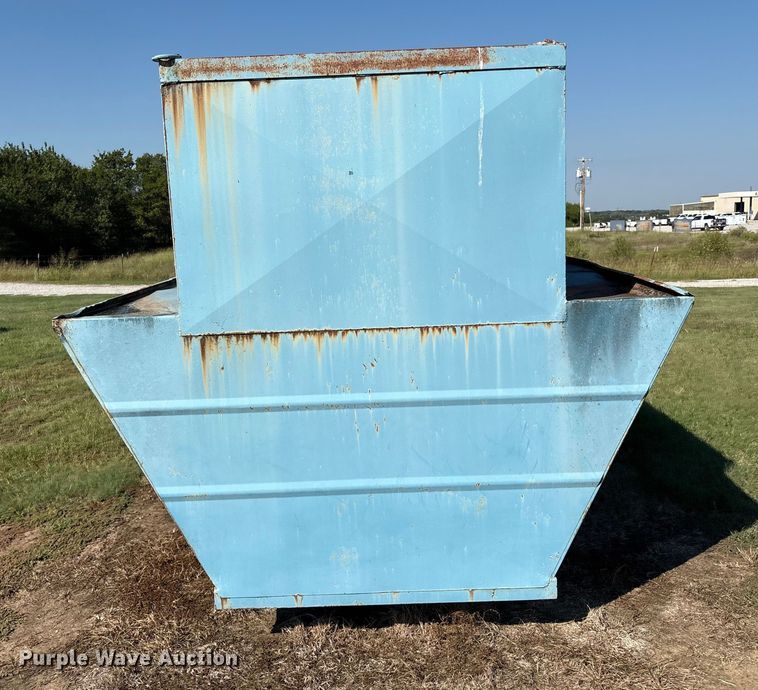 image for item GH9427 Feeder trailer