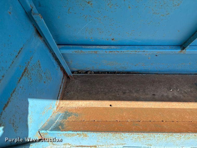 image for item GH9427 Feeder trailer