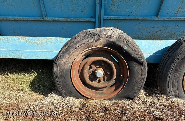 image for item GH9427 Feeder trailer