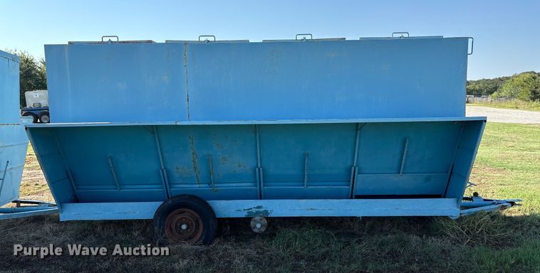 image for item GH9428 Feeder trailer