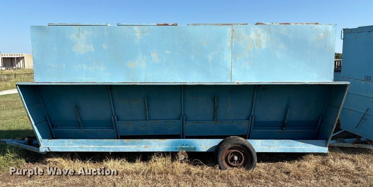 image for item GH9428 Feeder trailer