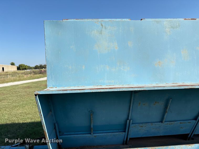 image for item GH9428 Feeder trailer