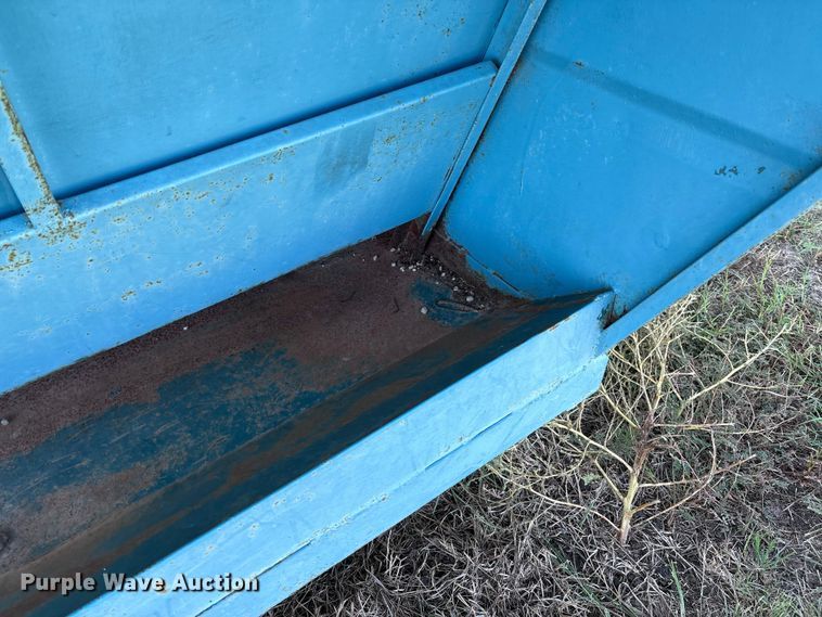 image for item GH9428 Feeder trailer