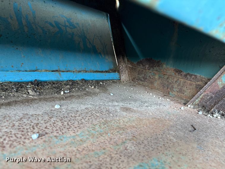 image for item GH9428 Feeder trailer