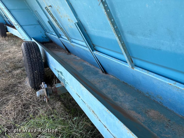 image for item GH9428 Feeder trailer