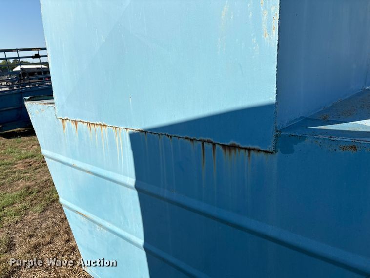 image for item GH9428 Feeder trailer