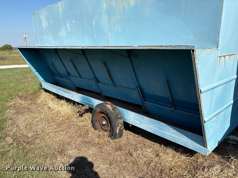 image for item GH9428 Feeder trailer