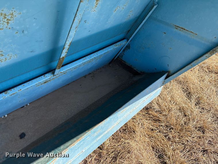 image for item GH9428 Feeder trailer