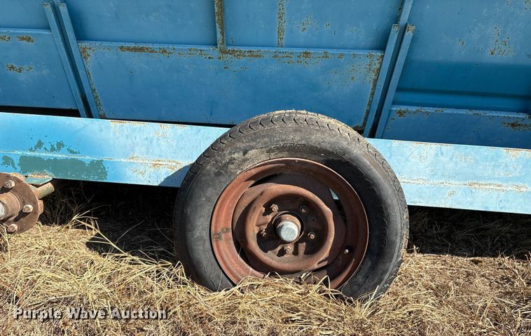 image for item GH9428 Feeder trailer