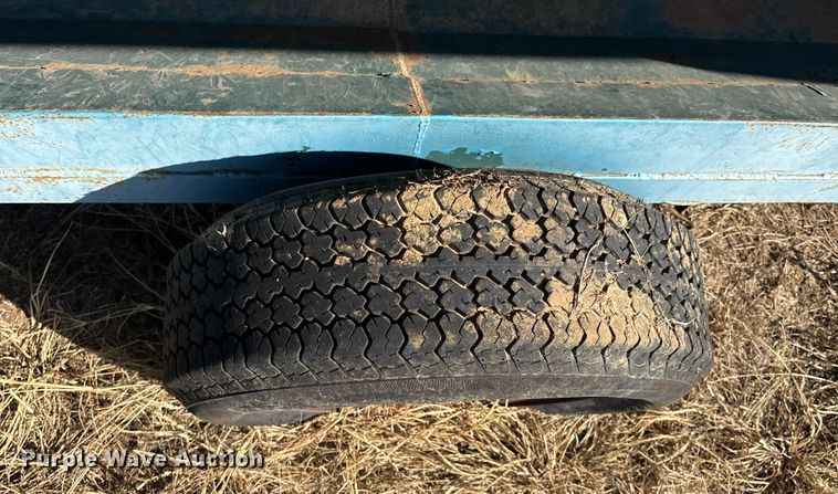 image for item GH9428 Feeder trailer