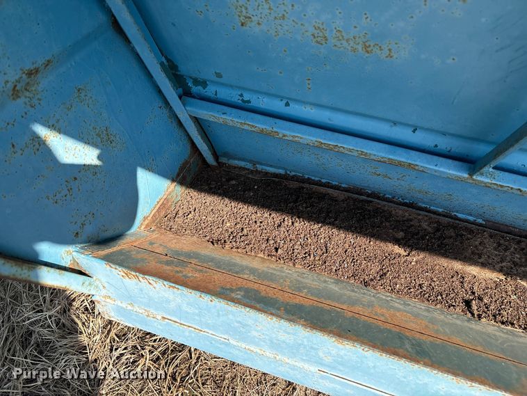 image for item GH9429 Feeder trailer