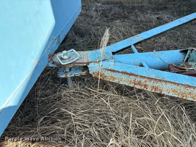 image for item GH9429 Feeder trailer