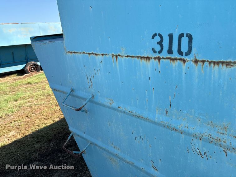 image for item GH9429 Feeder trailer