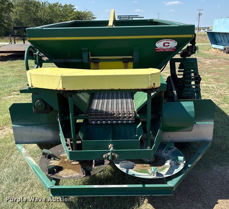 image for item GH9432 manure spreader