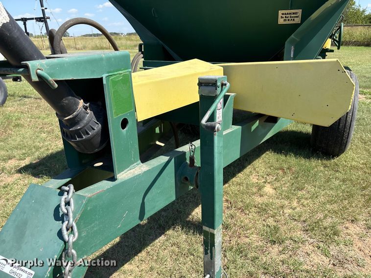 image for item GH9432 manure spreader