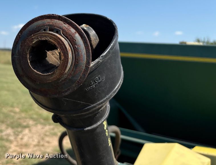 image for item GH9432 manure spreader