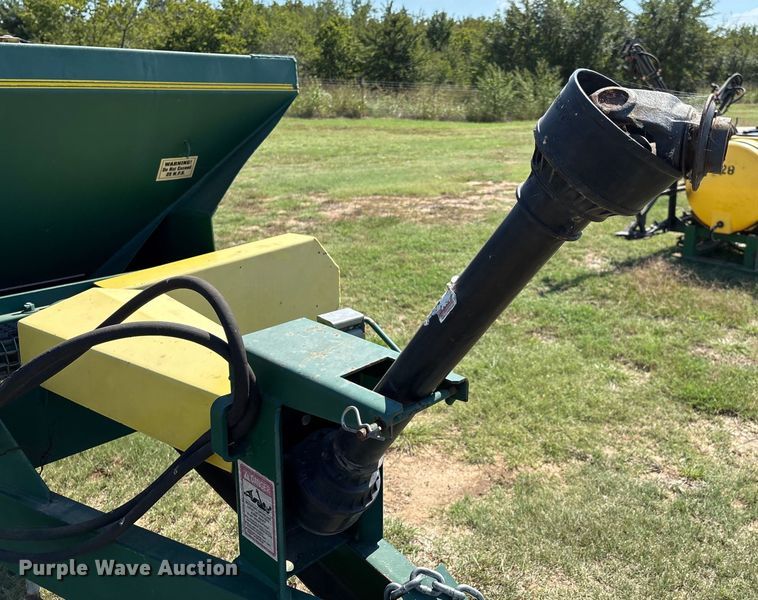 image for item GH9432 manure spreader