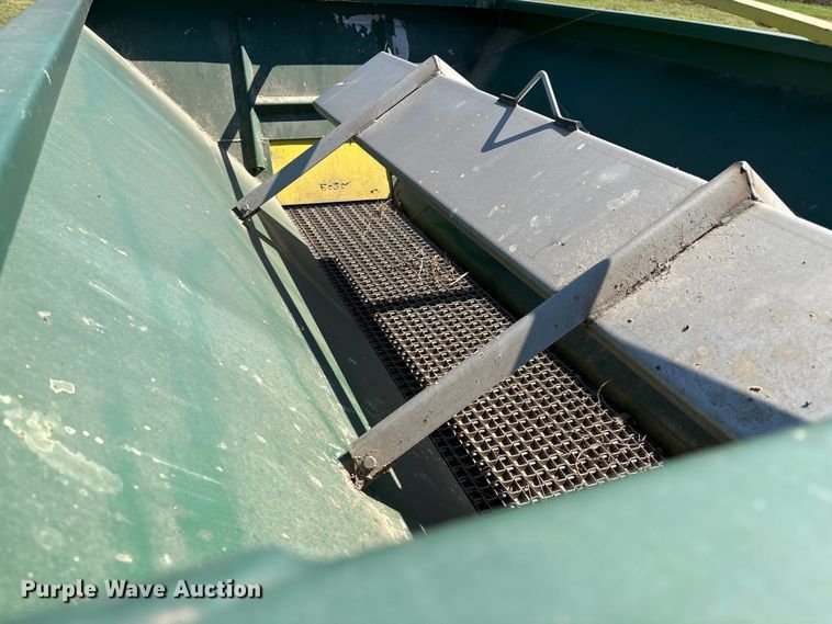 image for item GH9432 manure spreader