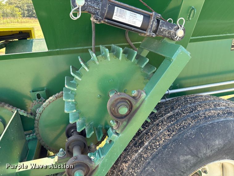 image for item GH9432 manure spreader