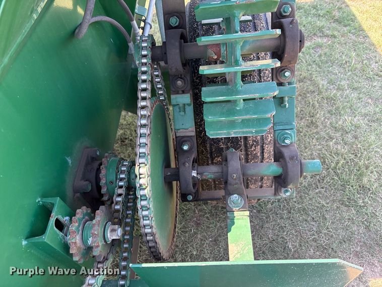 image for item GH9432 manure spreader