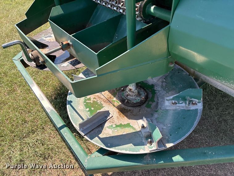 image for item GH9432 manure spreader