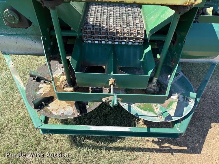image for item GH9432 manure spreader