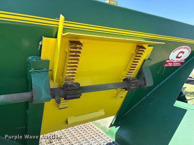 image for item GH9432 manure spreader