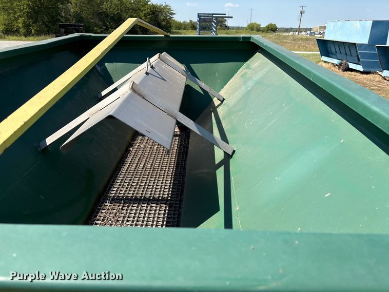 image for item GH9432 manure spreader