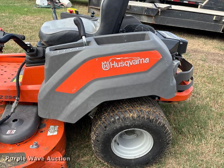 image for item IE9235 Husqvarna Z254F ZTR lawn mower