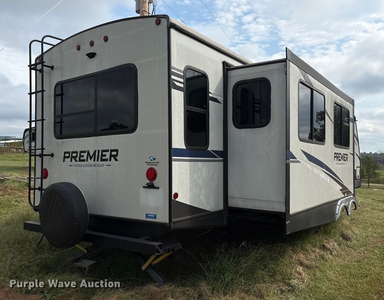 image for item IE9236 2021 Keystone Premier 34RI camper