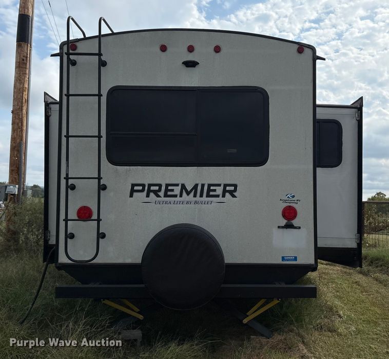 image for item IE9236 2021 Keystone Premier 34RI camper