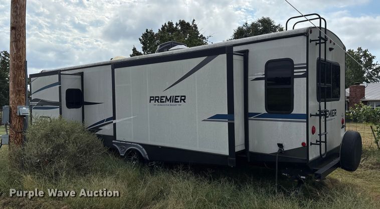 image for item IE9236 2021 Keystone Premier 34RI camper