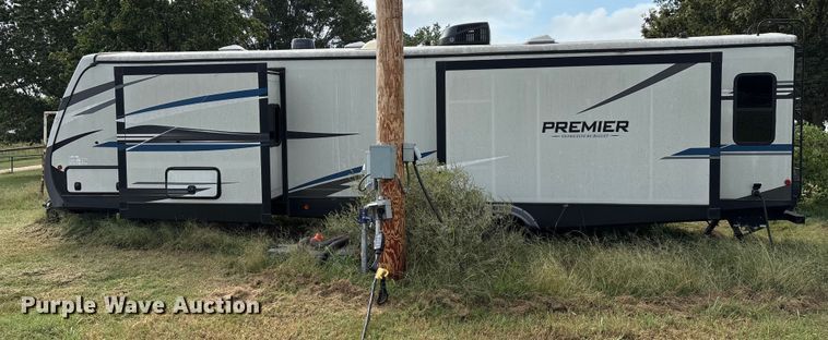image for item IE9236 2021 Keystone Premier 34RI camper