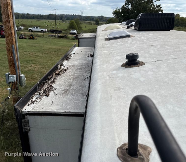 image for item IE9236 2021 Keystone Premier 34RI camper