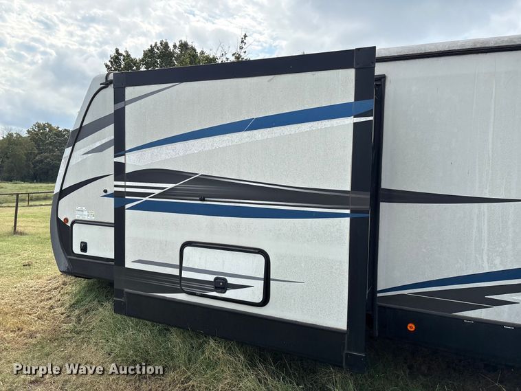 image for item IE9236 2021 Keystone Premier 34RI camper