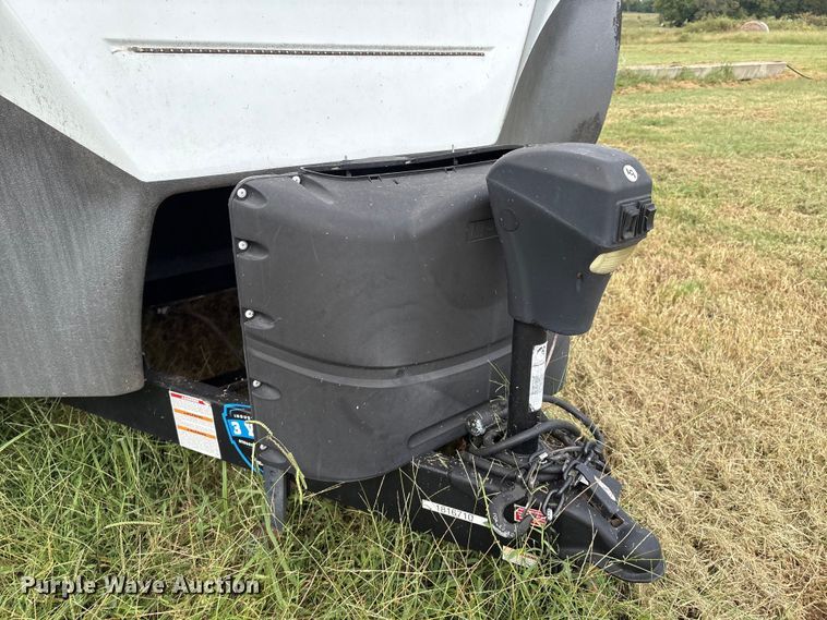 image for item IE9236 2021 Keystone Premier 34RI camper