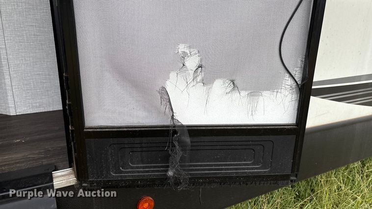 image for item IE9236 2021 Keystone Premier 34RI camper