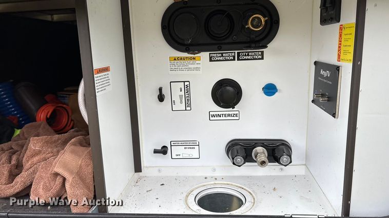 image for item IE9236 2021 Keystone Premier 34RI camper