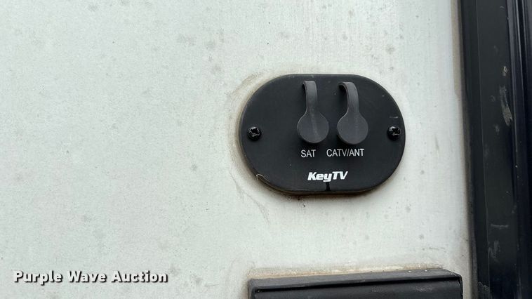 image for item IE9236 2021 Keystone Premier 34RI camper