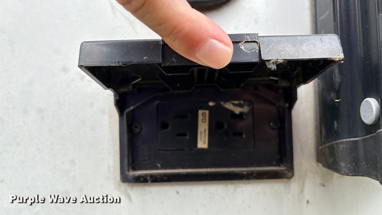 image for item IE9236 2021 Keystone Premier 34RI camper