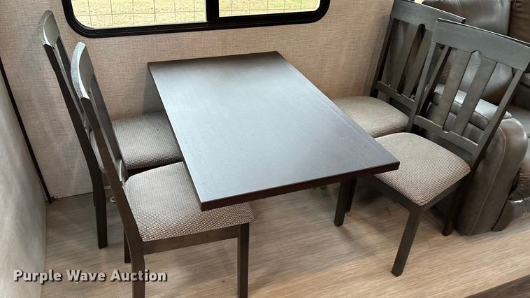 image for item IE9236 2021 Keystone Premier 34RI camper