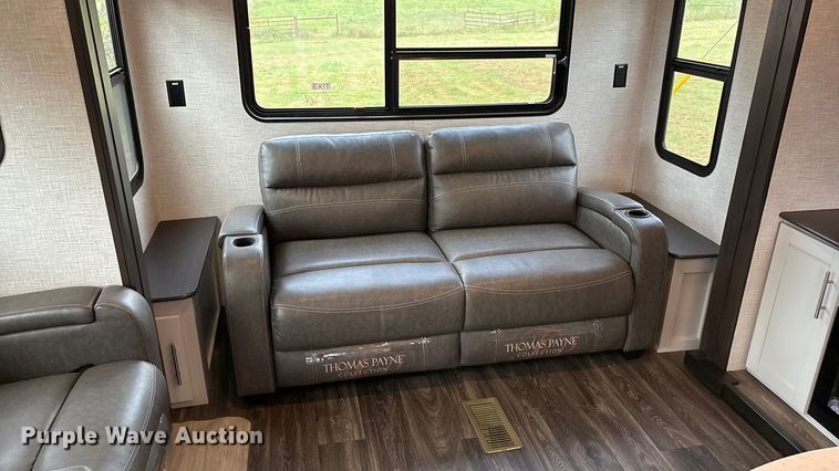 image for item IE9236 2021 Keystone Premier 34RI camper