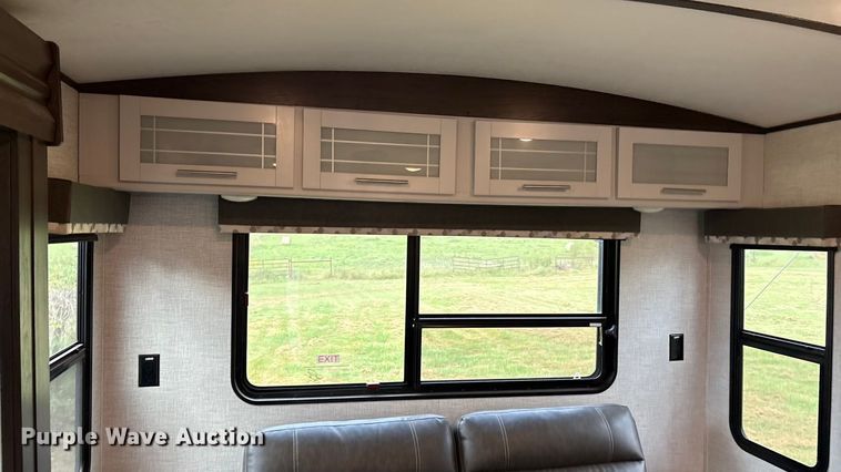 image for item IE9236 2021 Keystone Premier 34RI camper