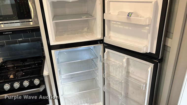 image for item IE9236 2021 Keystone Premier 34RI camper