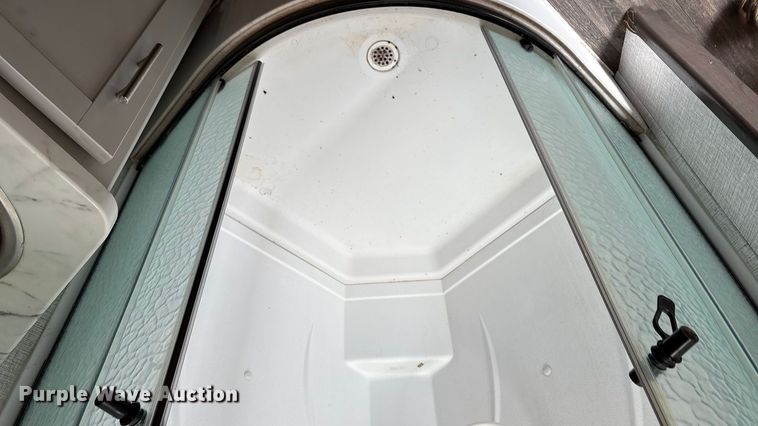 image for item IE9236 2021 Keystone Premier 34RI camper